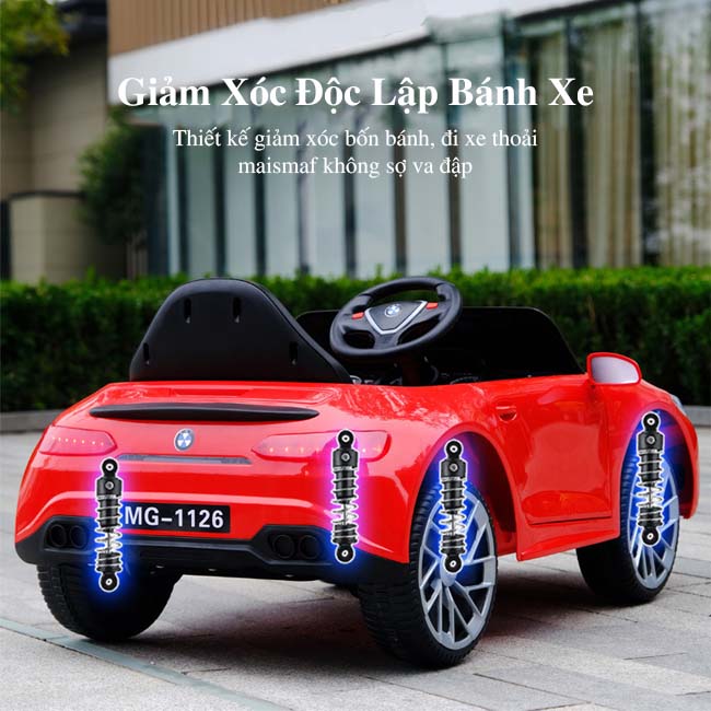 Xe được trang bị hệ thống giảm sóc độc lập 4 bánh, giúp bé lái xe êm ái